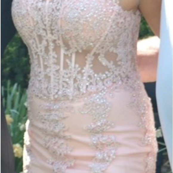 Beautiful dusty pink mermaid style, full bottom prom dress. - Picture 10 of 16